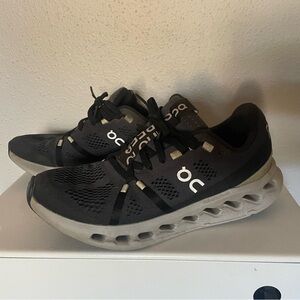 ON Cloudsurfer Running Black and Gray Sneakers size  8.5